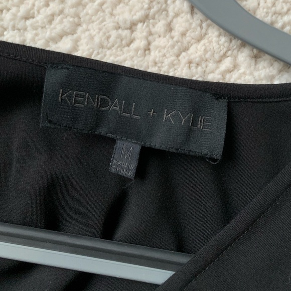 KENDALL + KYLIE Black Deep V Bodysuit - Picture 3 of 4